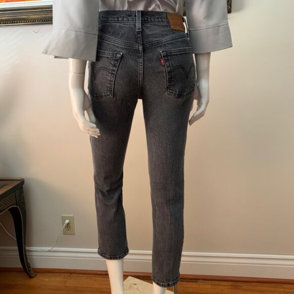 LEVI's Premium 501 Straight Leg Women's Button Fly Closure Jeans - Picture 9 of 10